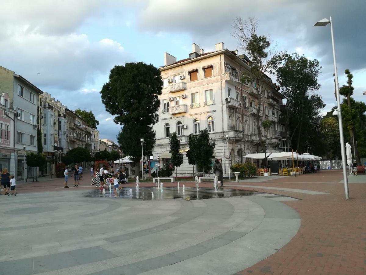 Zhakler - Top Center Apartment Opposite Starbucks Варна Экстерьер фото